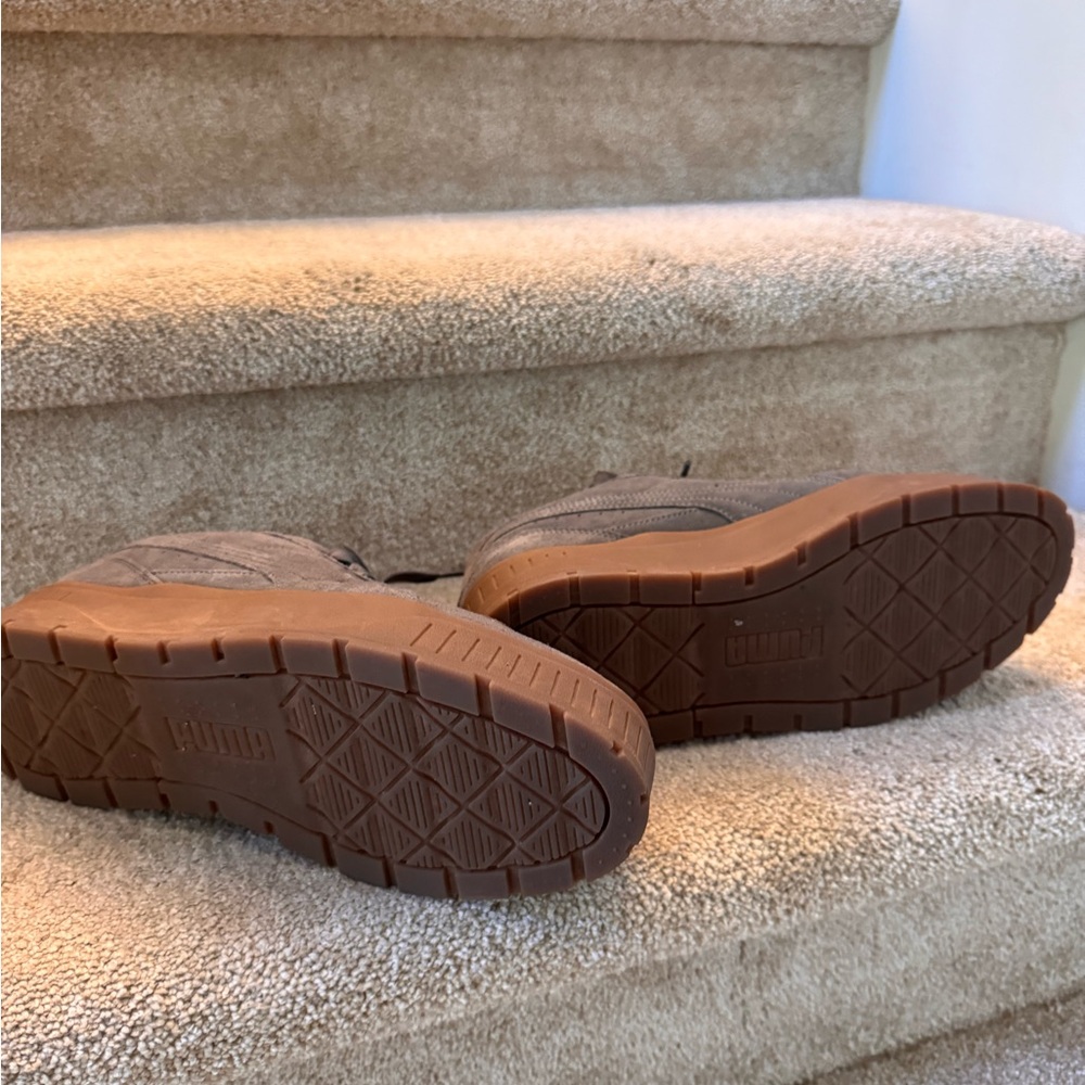 Priced to sell!
Puma women Charcoal and Brown Platform Sneakers, like NEW. - Picture 9 of 11